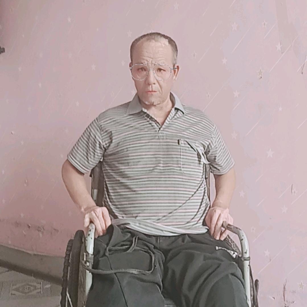 轮椅人老郭