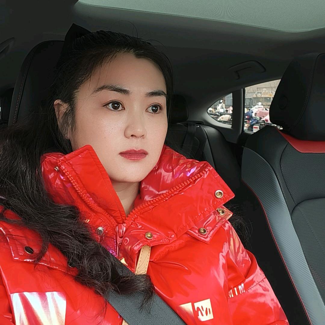 快乐的小🐟