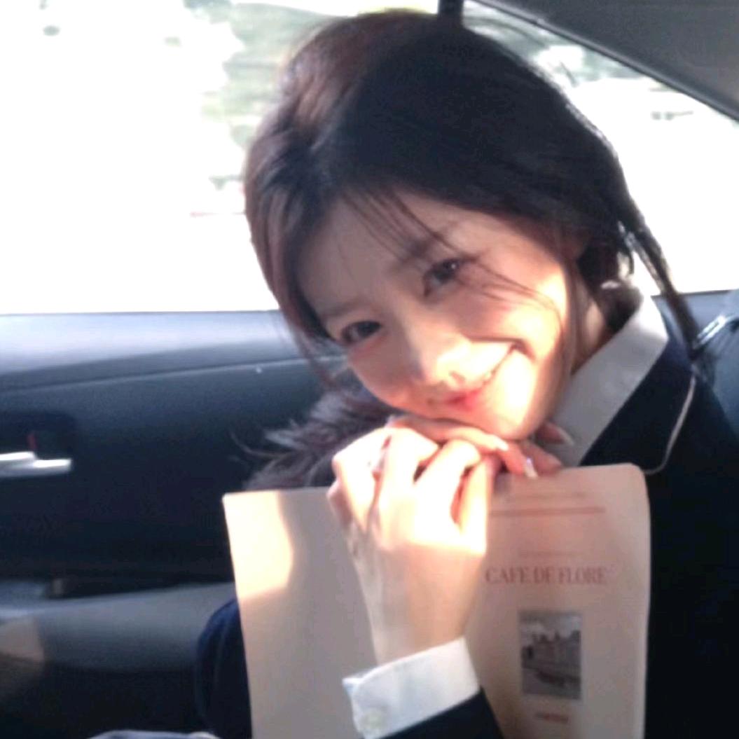 忧郁芝士小糕手