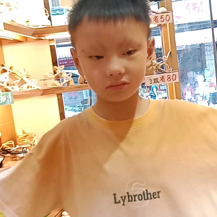 陈兰 