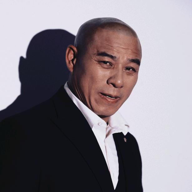 许占伟