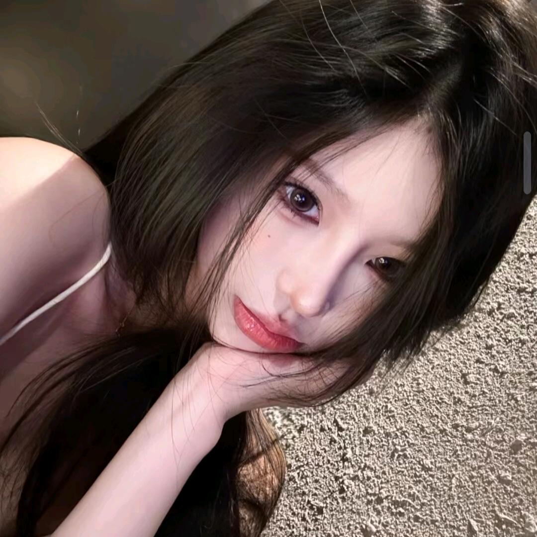 ying莹.