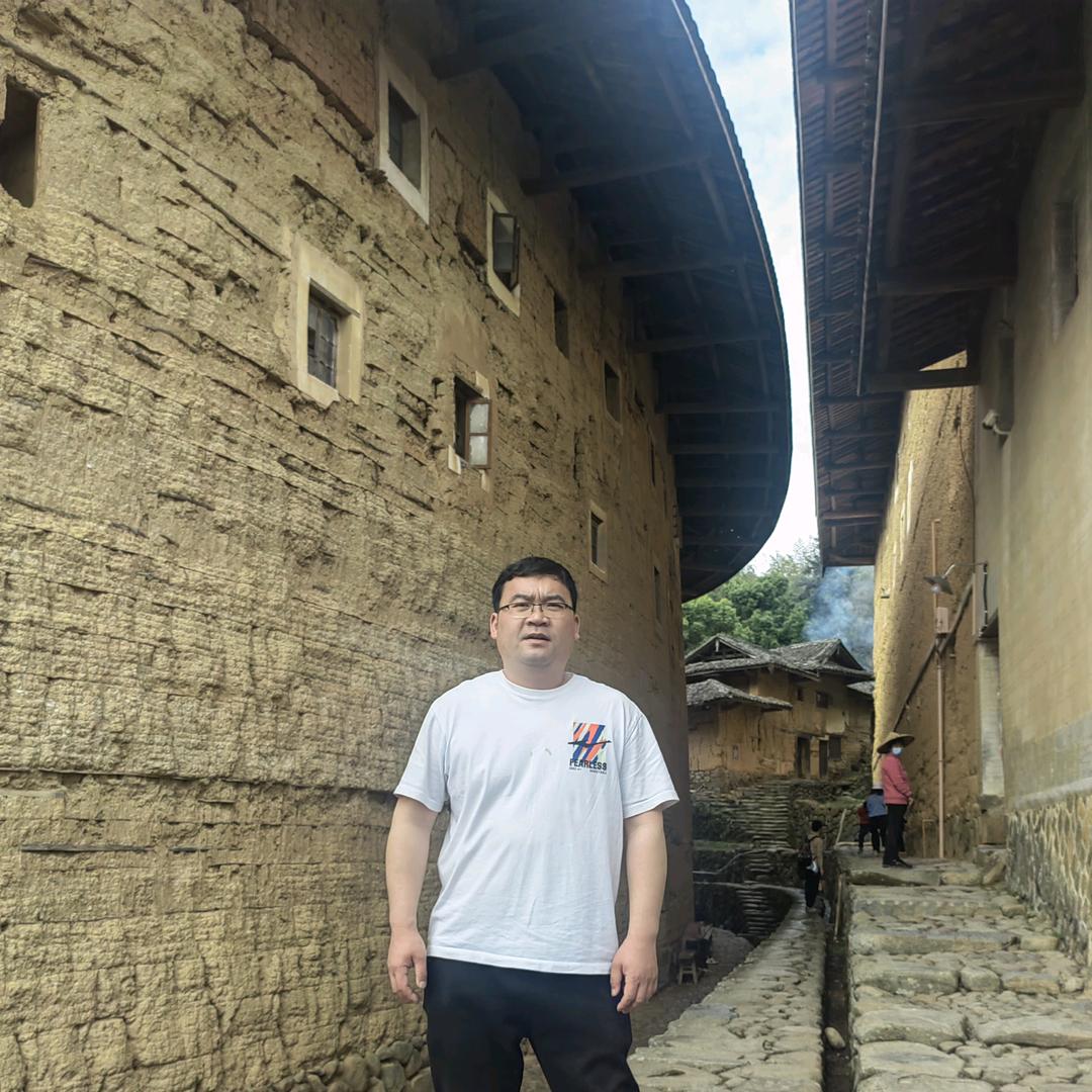 尼古拉斯布大野