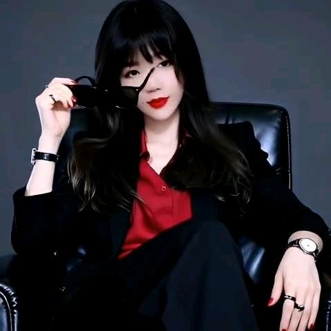 👄👄散步的菠萝💋💋