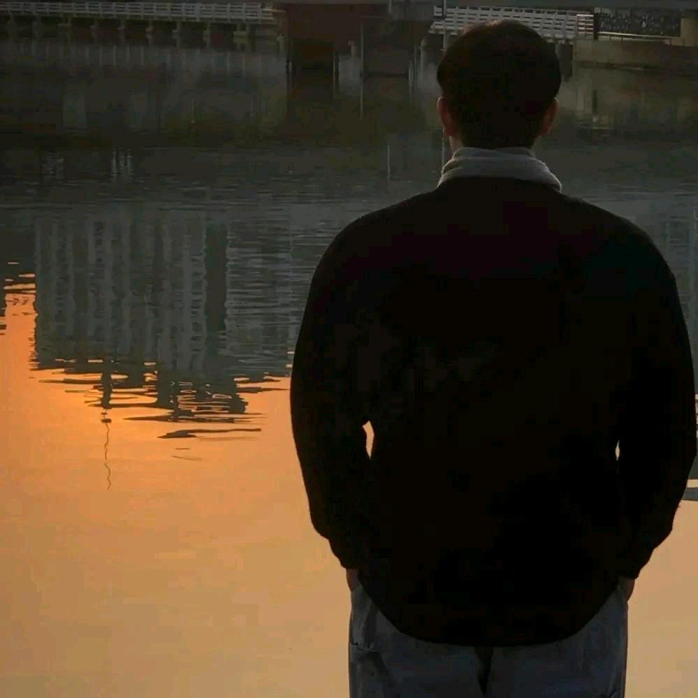 ღ᭄ꦿ 細品杯中烈酒এ