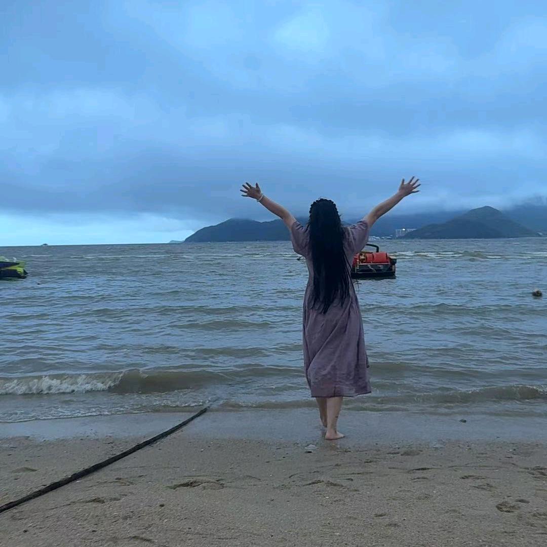 @@浅浅的笑💋💋💃@