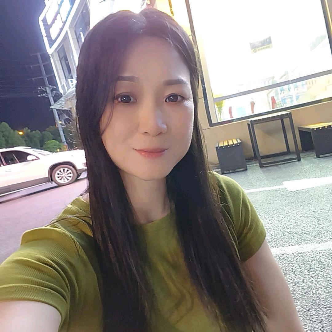 🍀爱笑的妞🌟