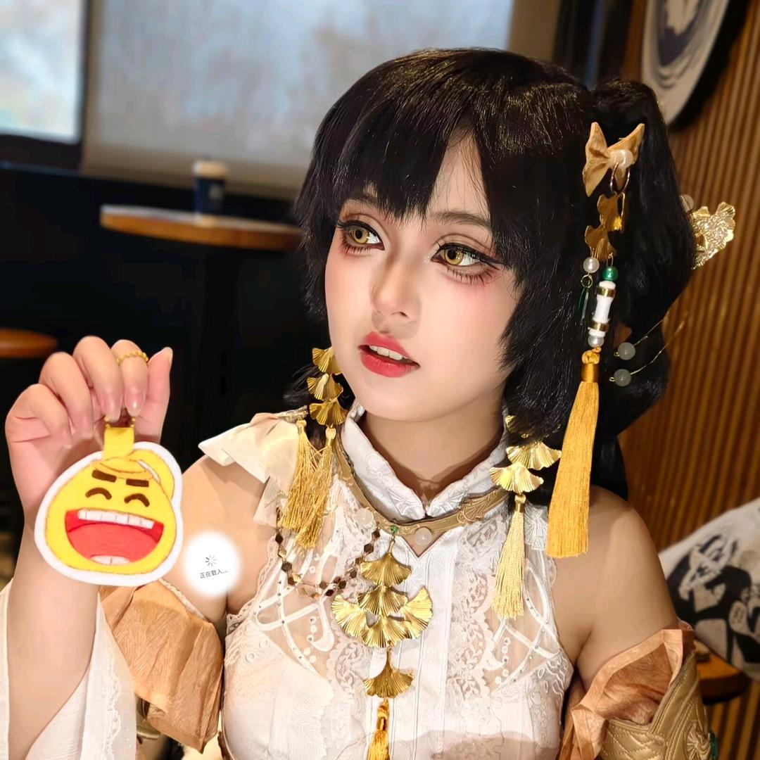 喵儿麒ᝰ(粉破1k出花萝)