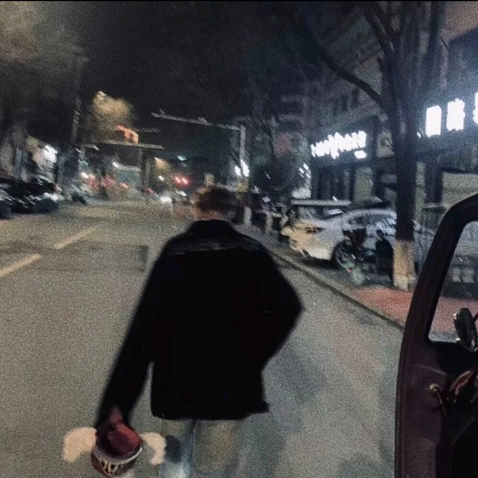 猛踹瘸子那条好腿#