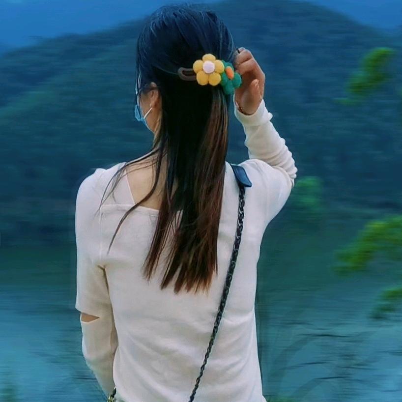 斓玥