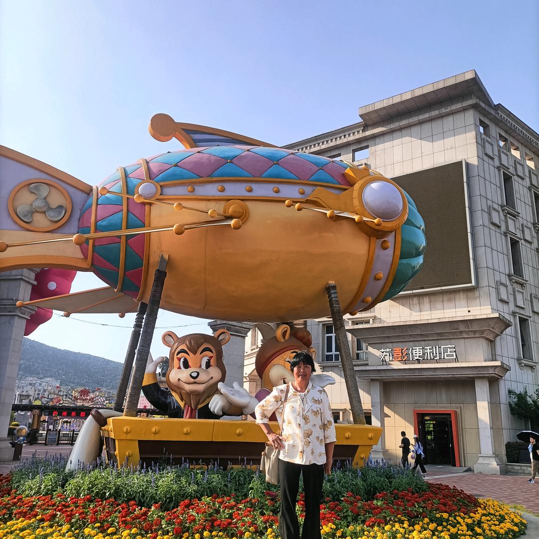 开心快乐幸福的一家人。