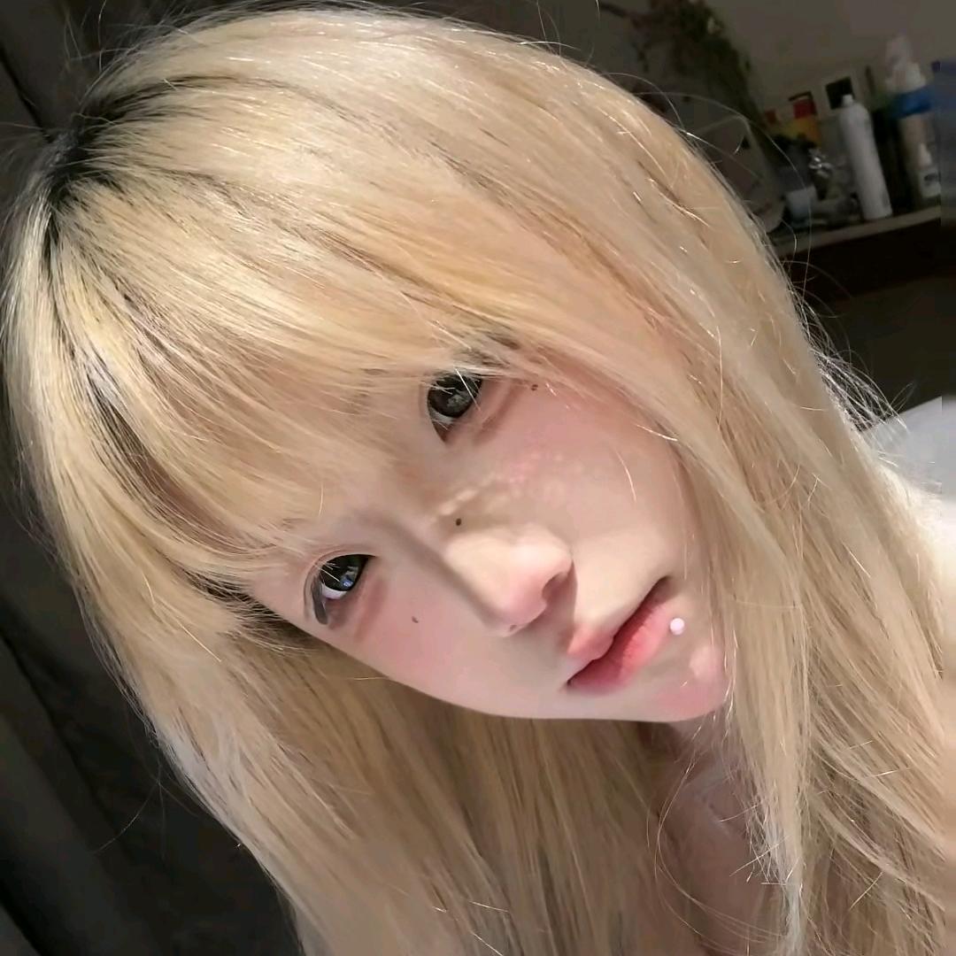 逢春^