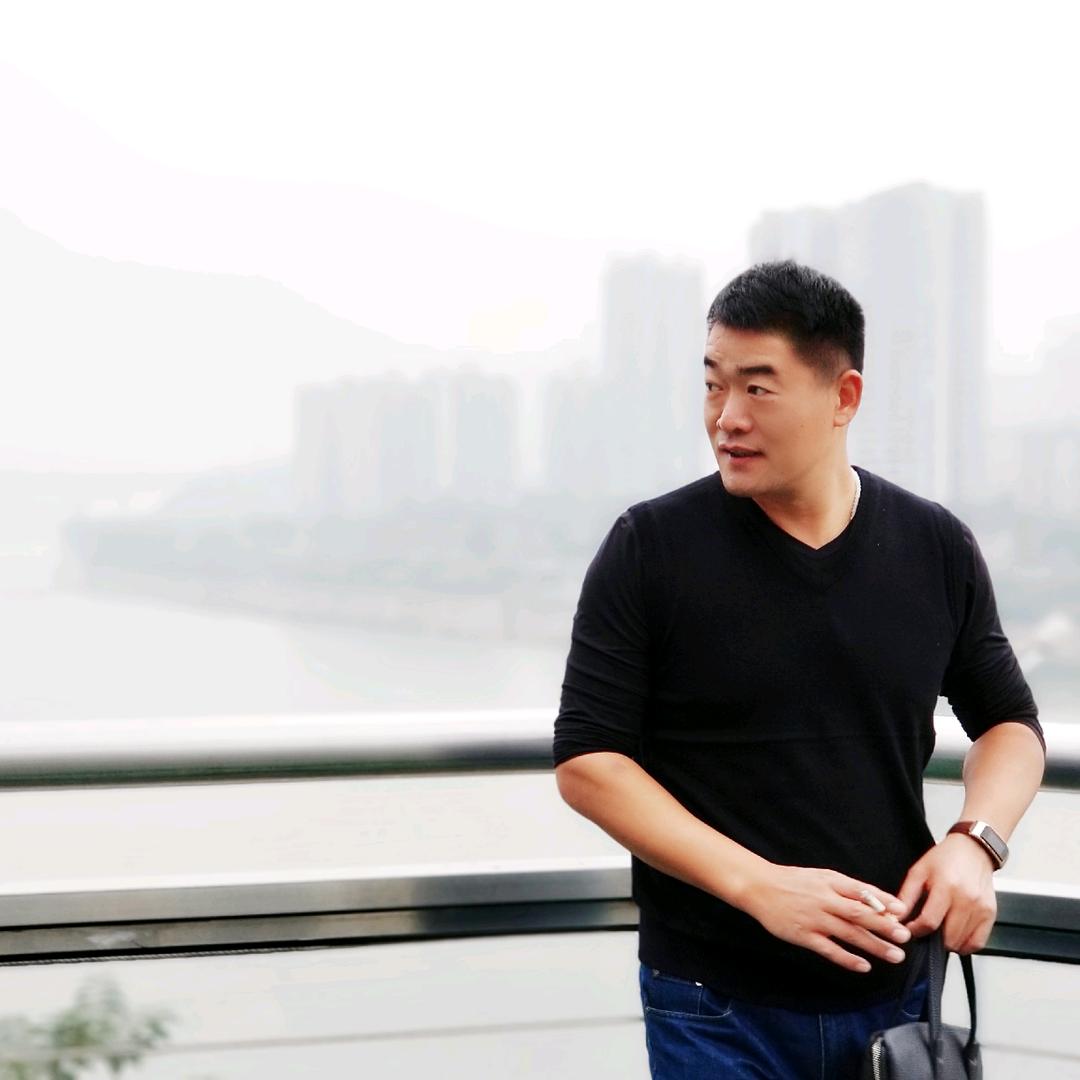 呼啸刀光