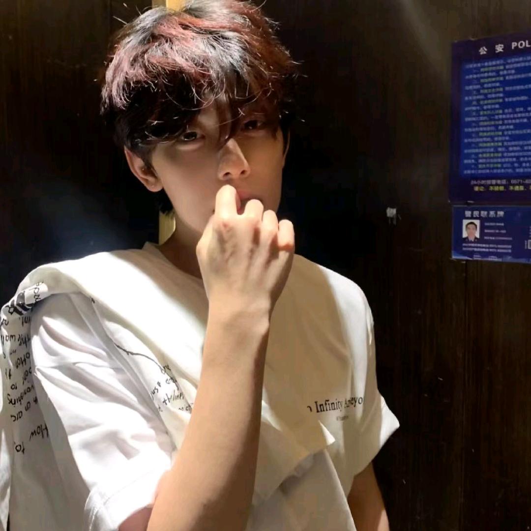 뢰