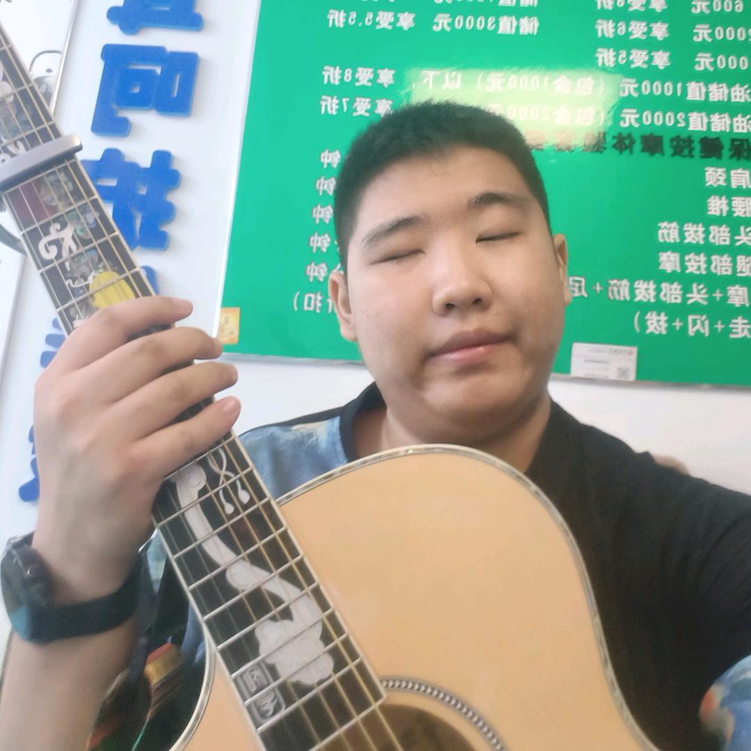 盲人音乐少年