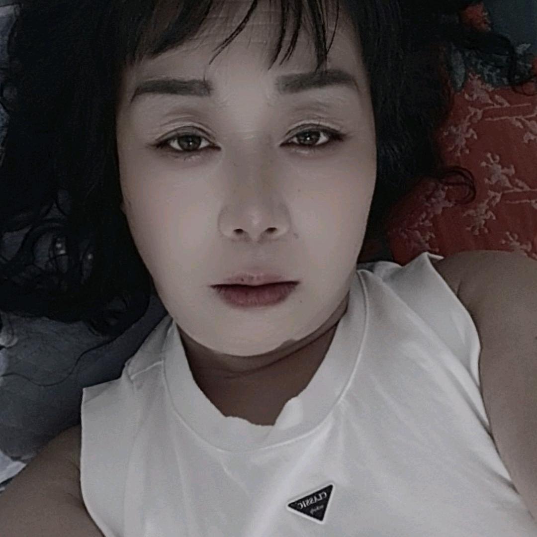 爱跳广场舞的玲