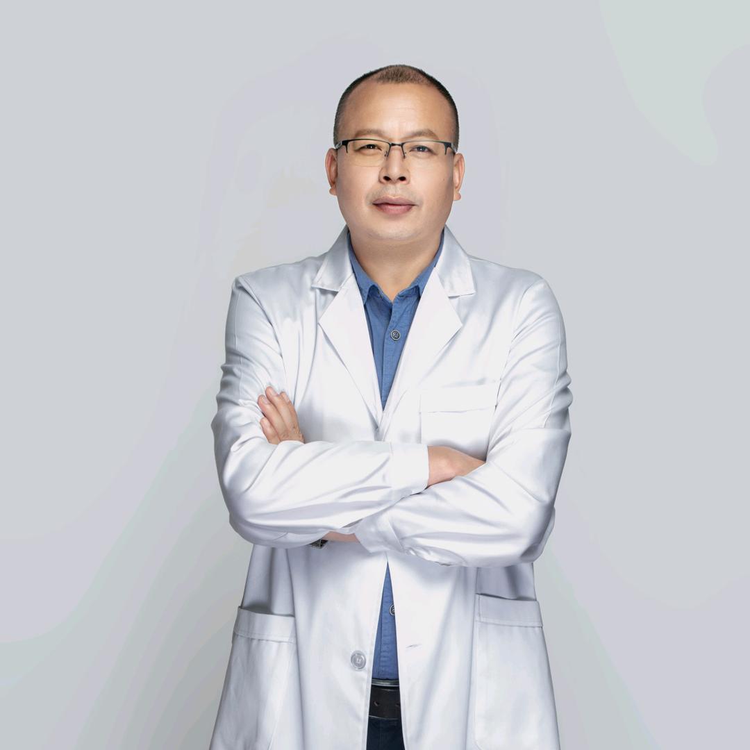 鼻整形邓东伟主任