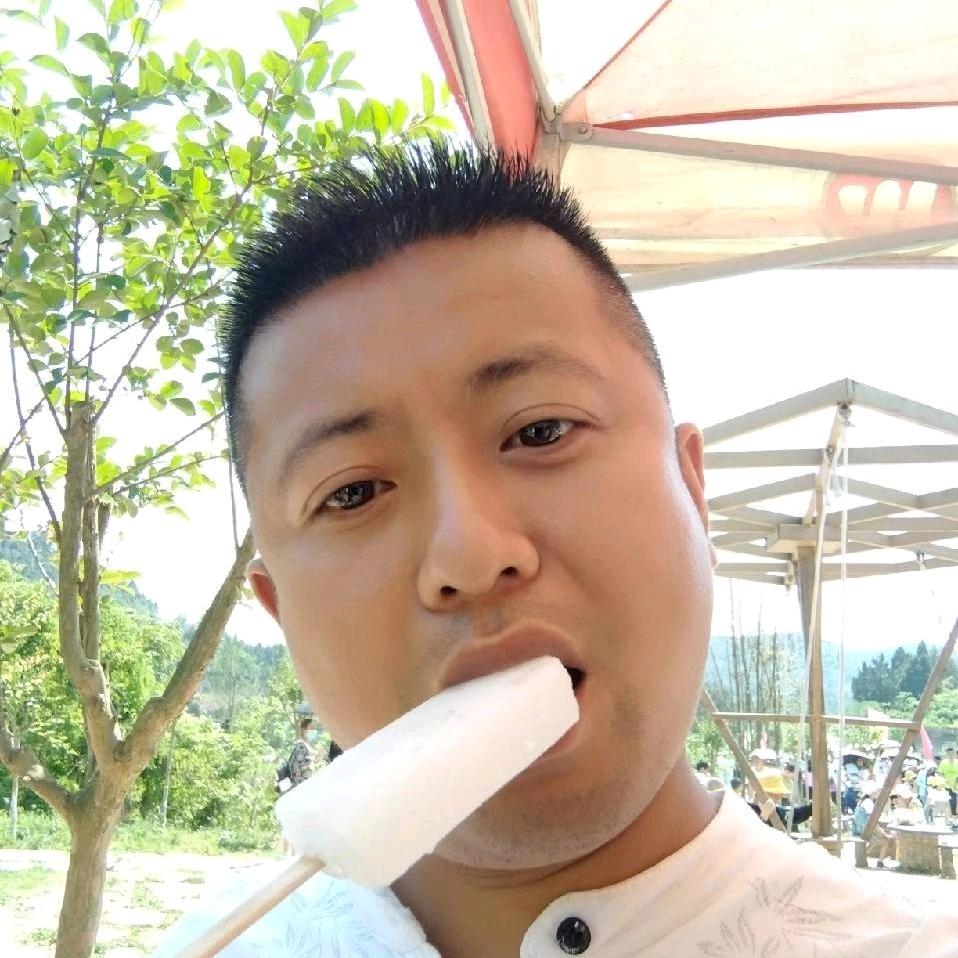 卖猪肉的小哥哥，（常年收肥猪）