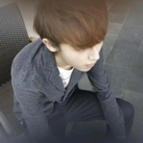 小枫（抱主页大号）