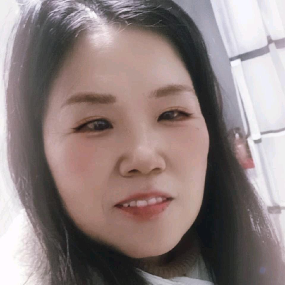 丁丁爱手舞