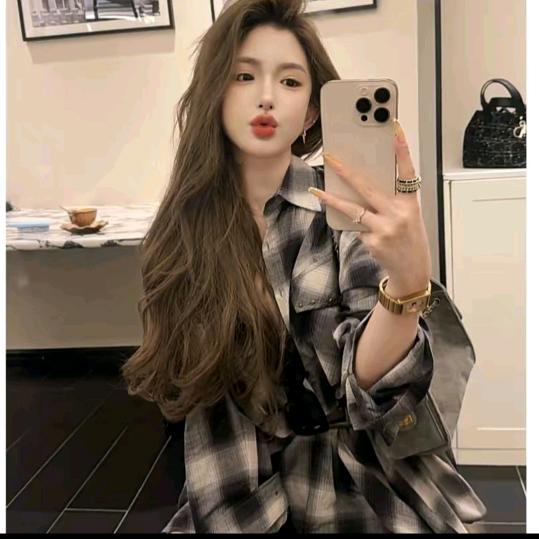 黄加蓝lora-每日穿搭