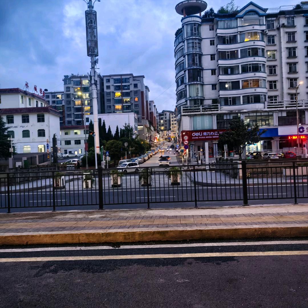 山河远阔⛰，人间烟火🎆