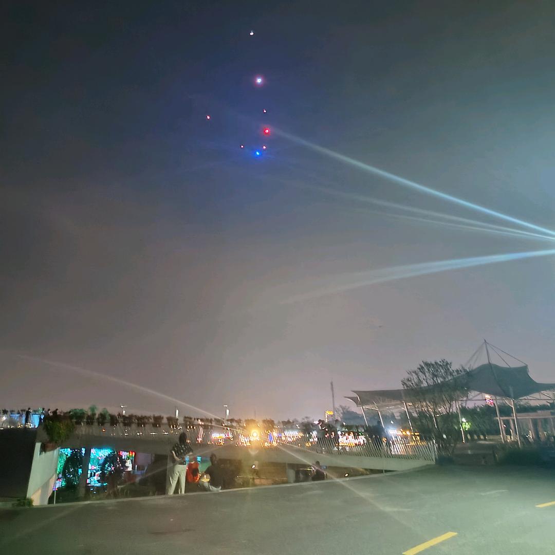 某某某(好物橱窗)