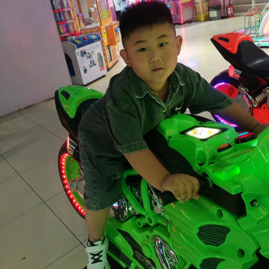 王丽