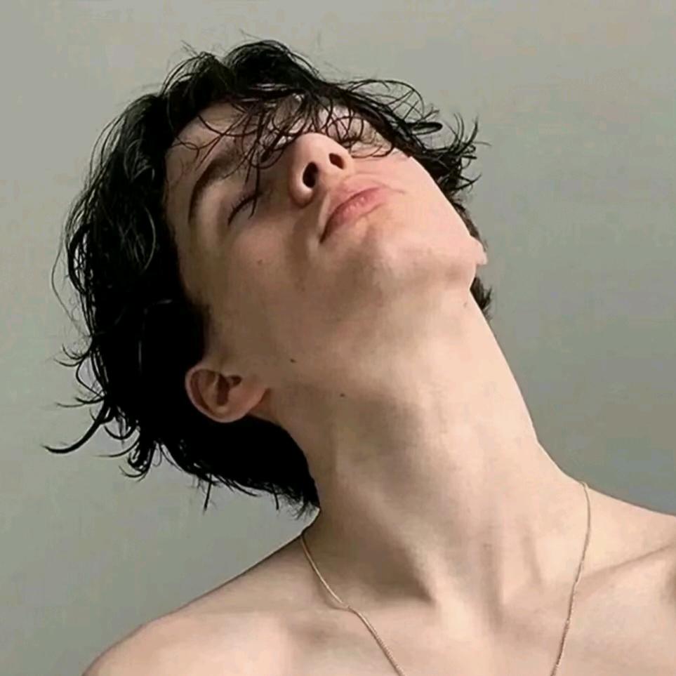 L.x.x.