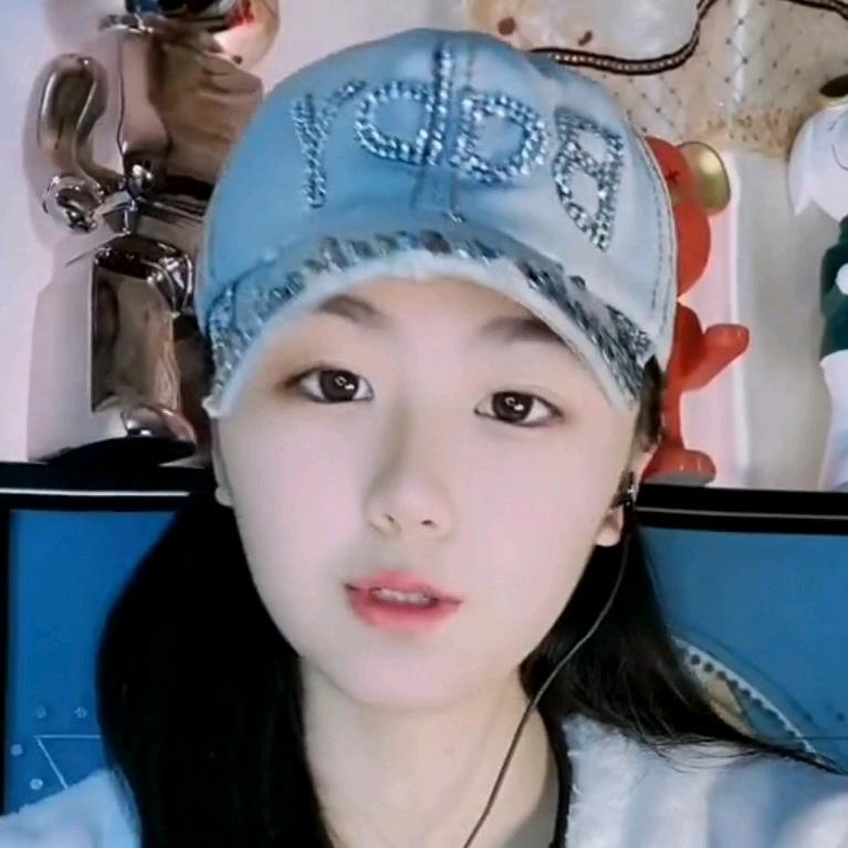 小 师 妹