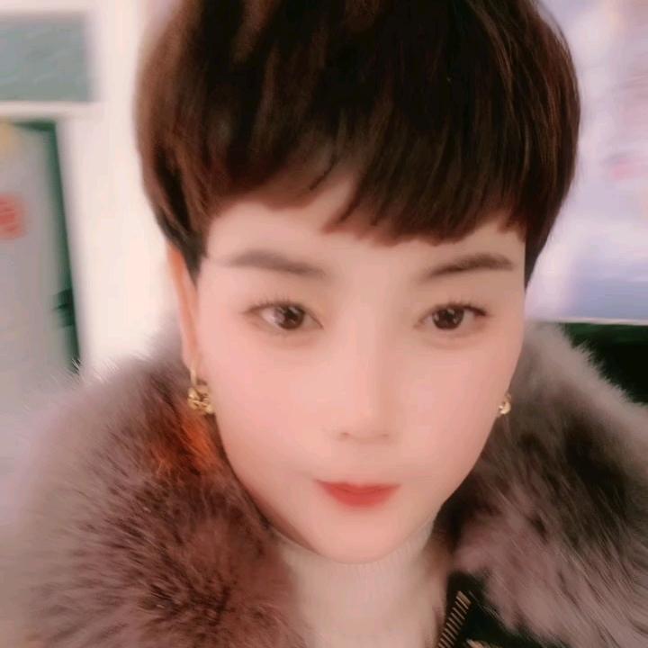 快乐幸福的一家人