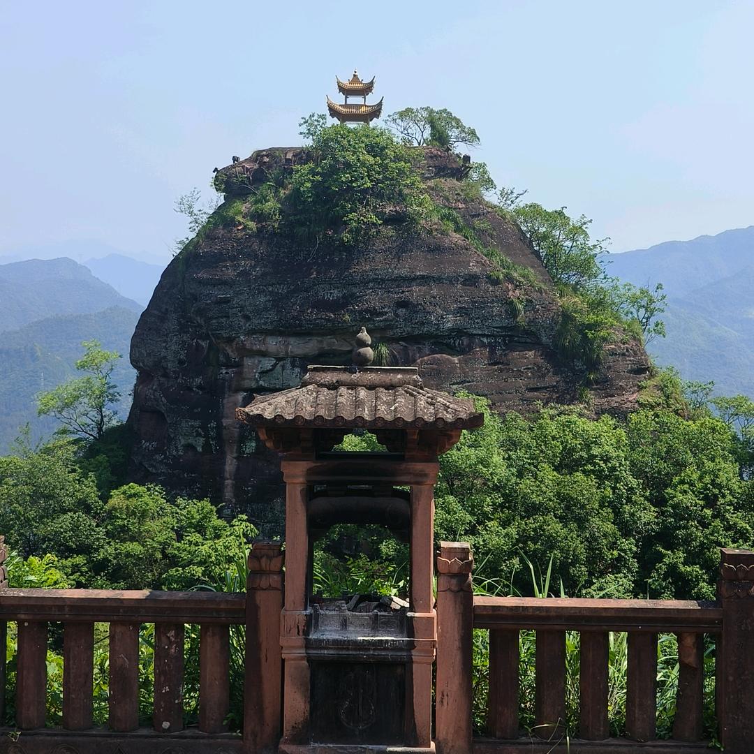 岳西文子