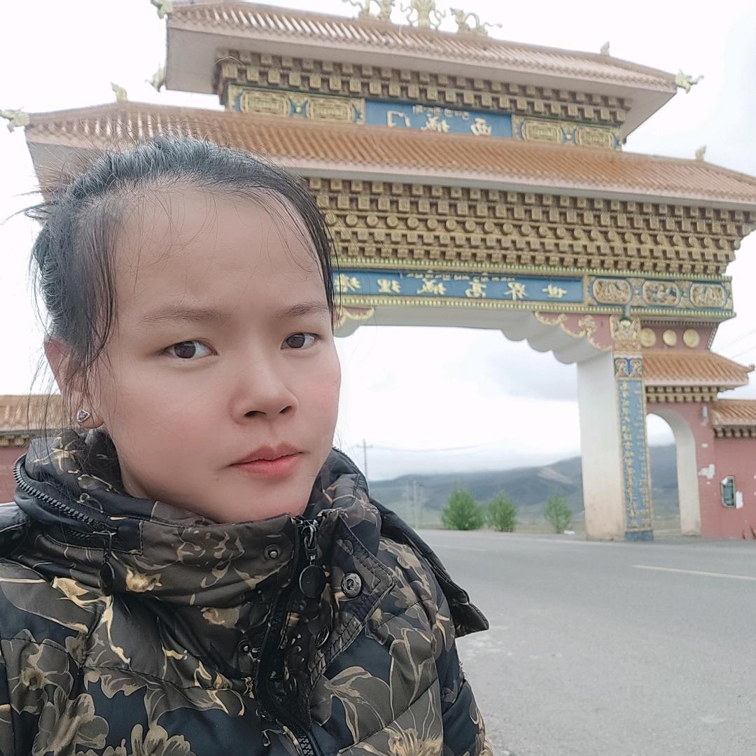 姚小姚在成都