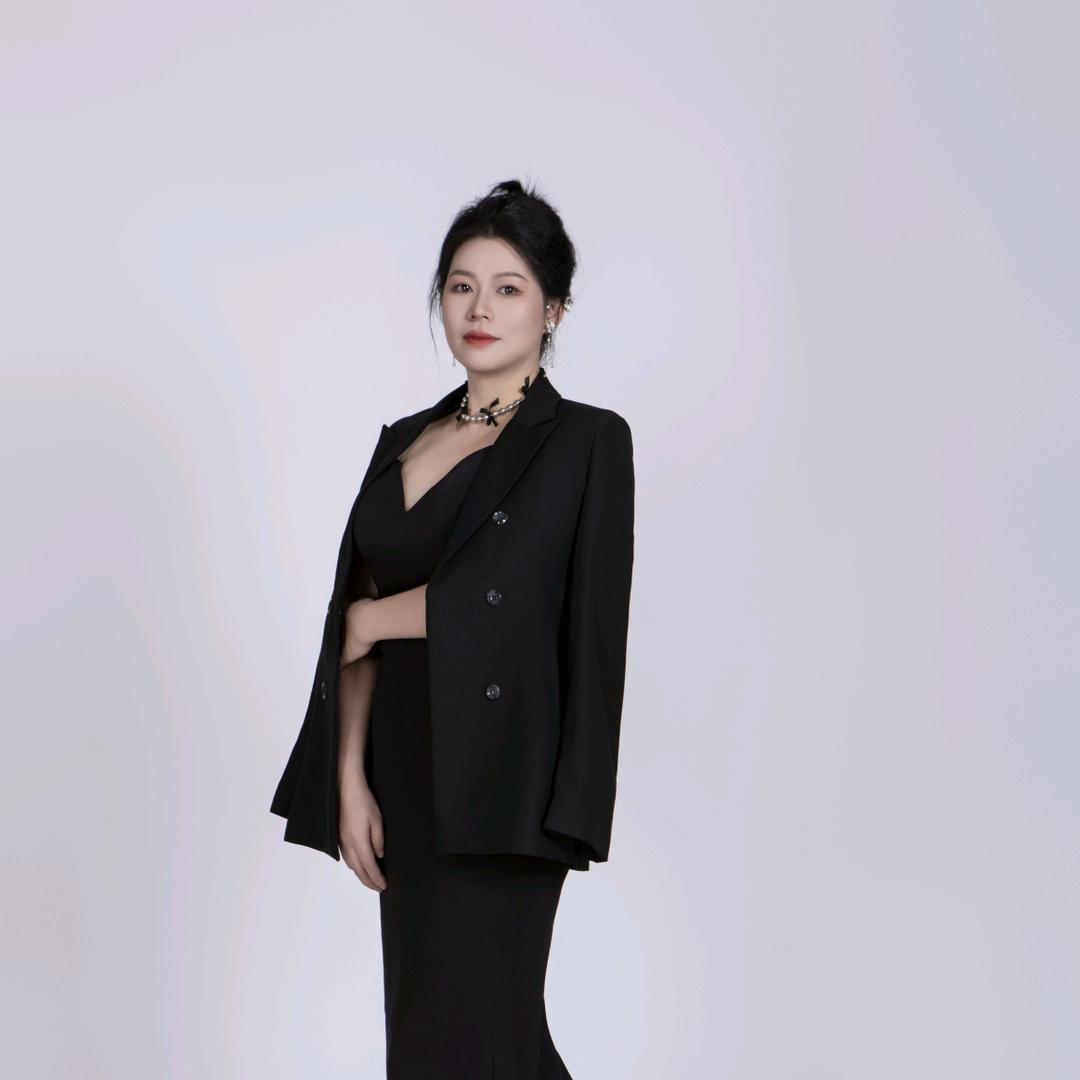 老板娘（英子）