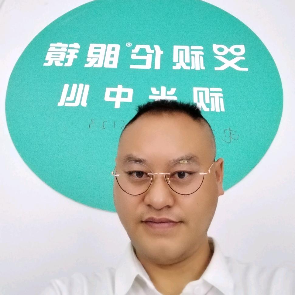 视界因爱而清晰😎