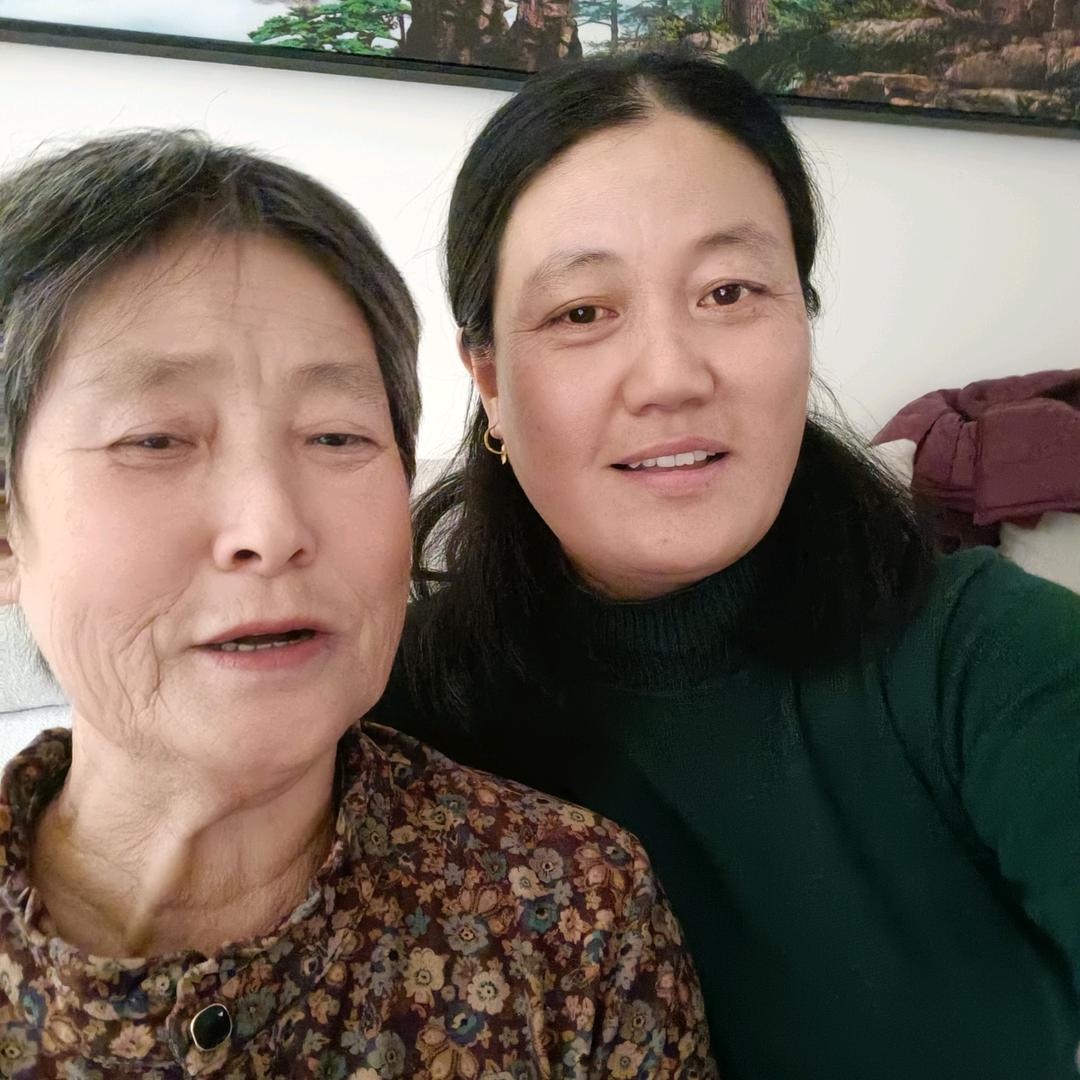 随和低调
