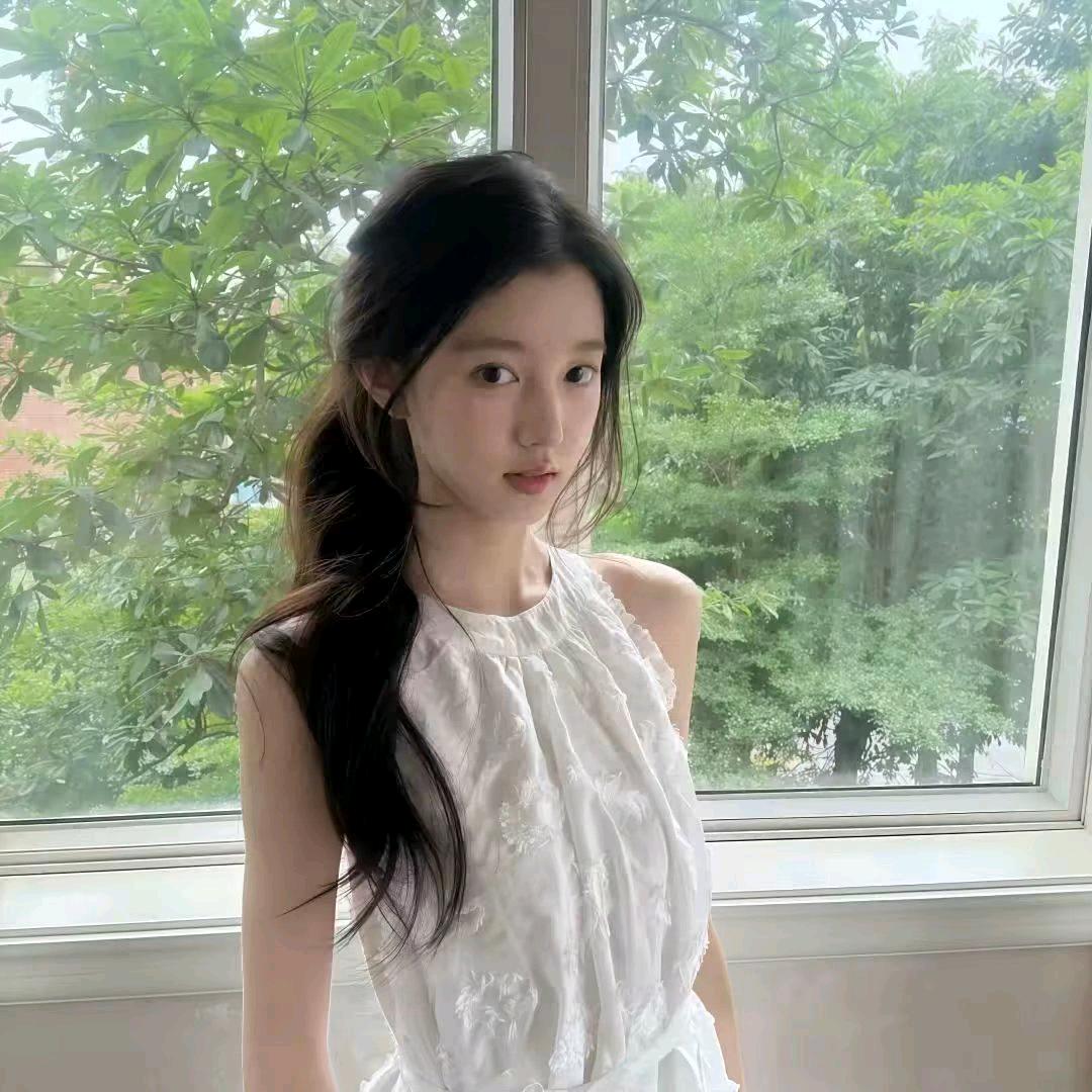 是娜妹呐.