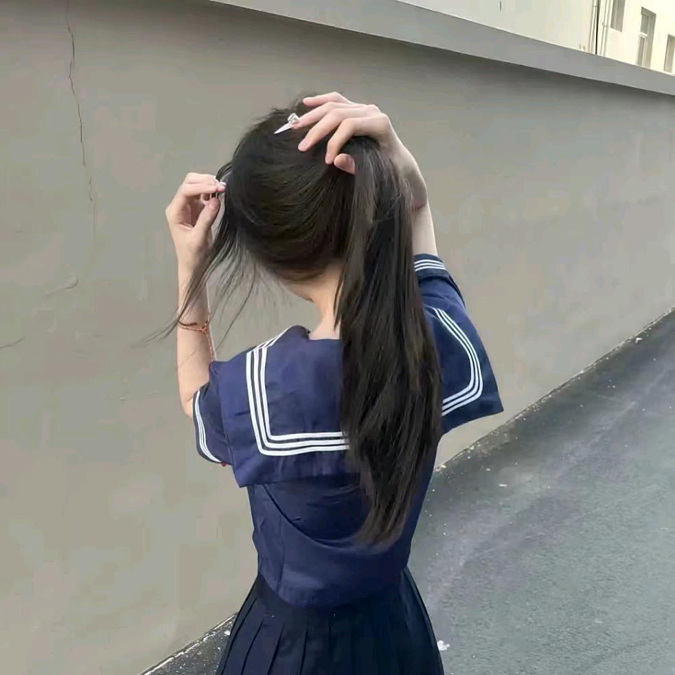 ^白 月 光🐾