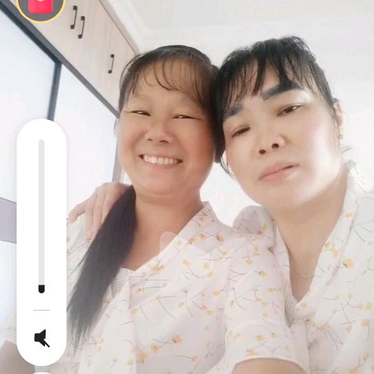 🎄🎄🌜忘记一个人很难🌛