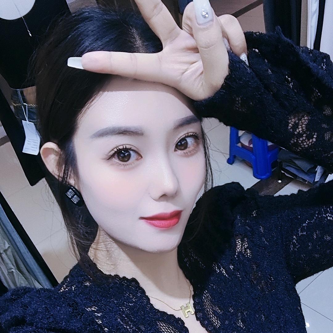 Aa大妞《服饰搭配》