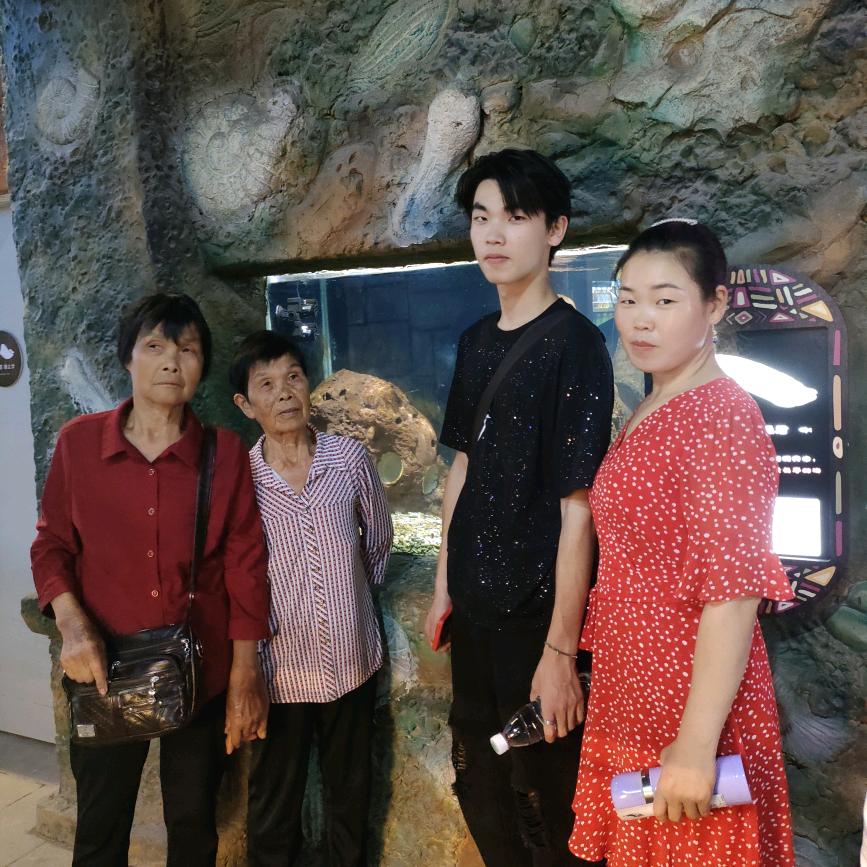 纸料州尚文鸡场+秋香鸽厂