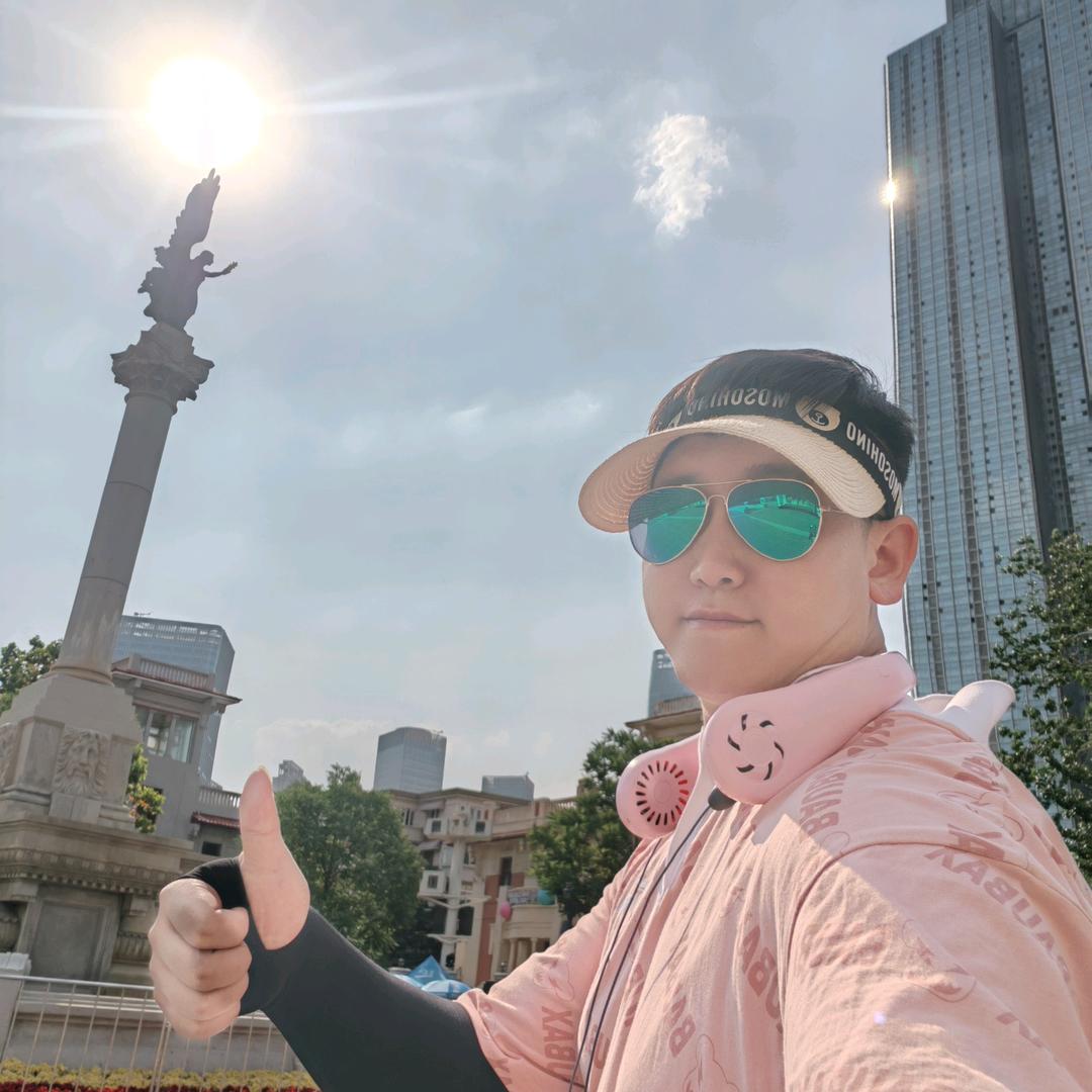 ༺创业者༻乔龙