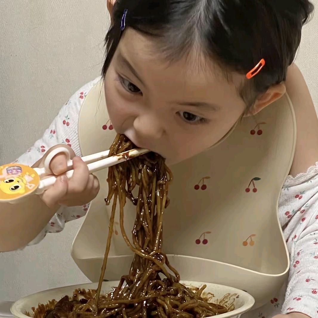 小乖.