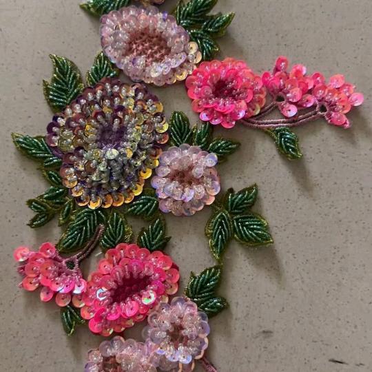 芳芳承接各种手工钉珠子（有团队）