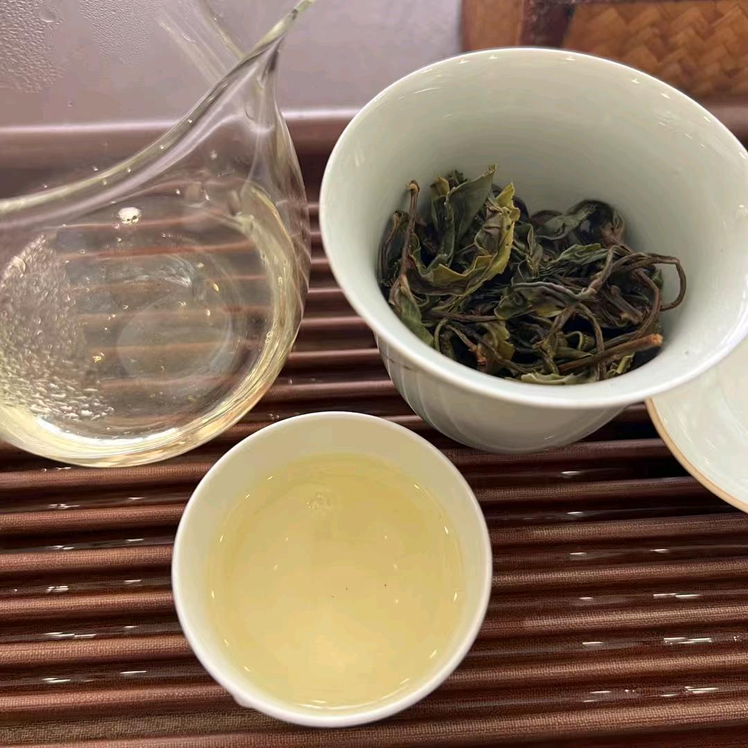 俄马哈尼服装店俄马哈尼营销15号