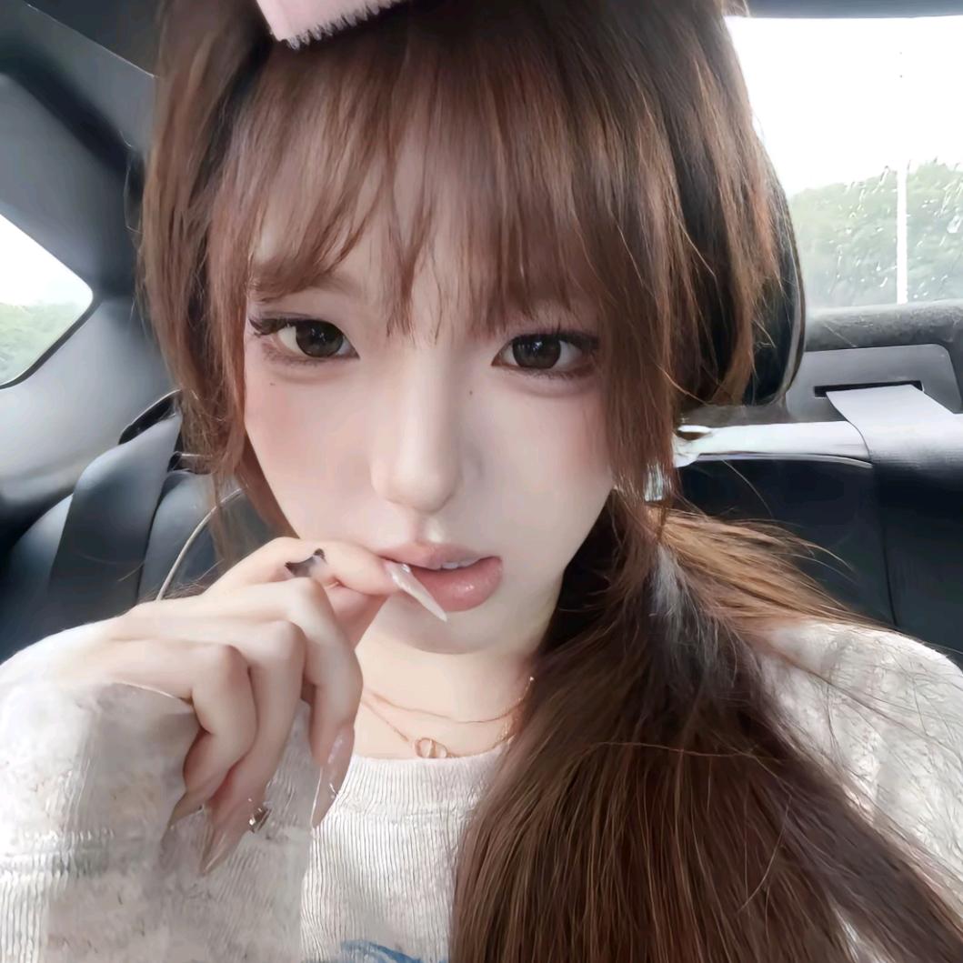 椰椰.