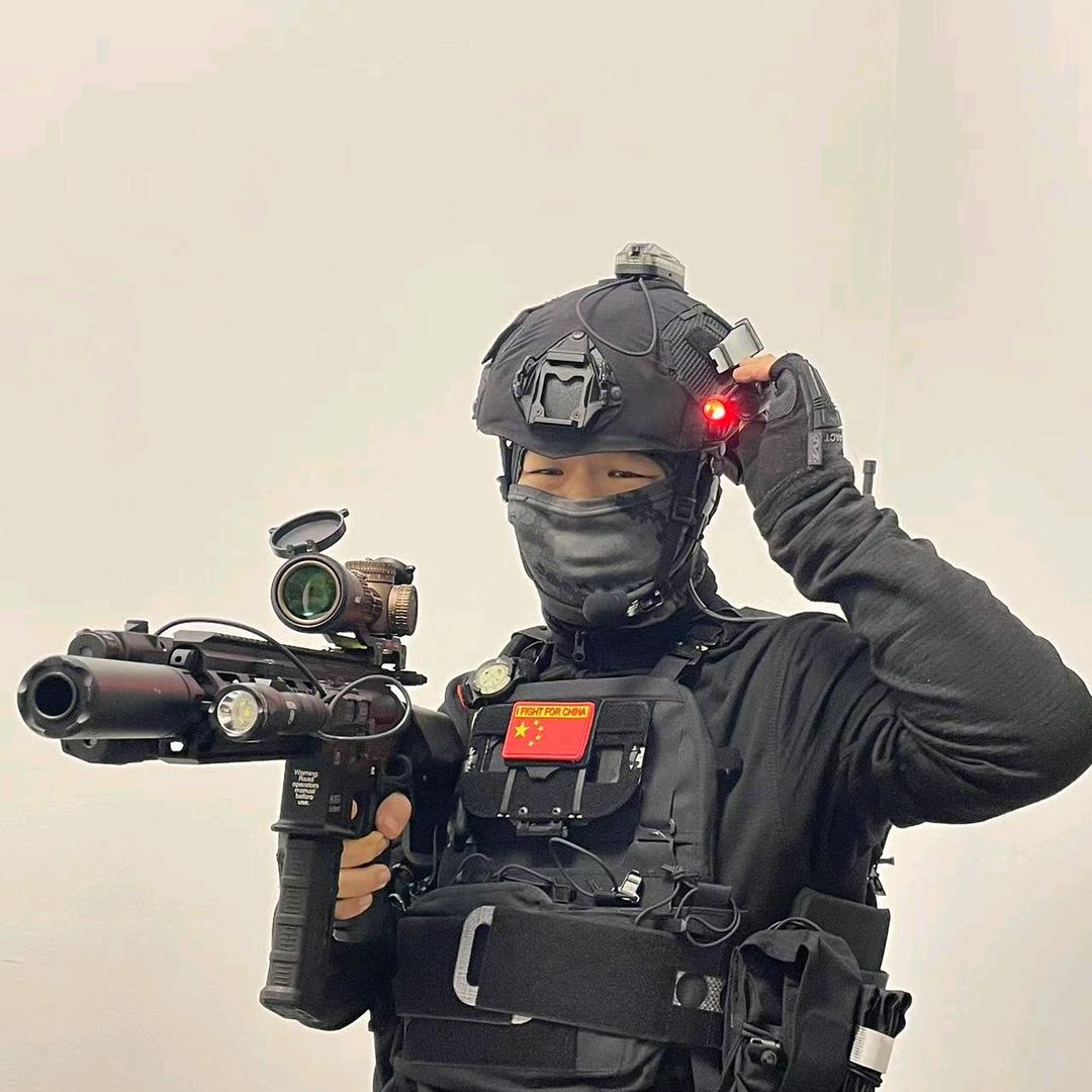 贪玩的皮皮熊