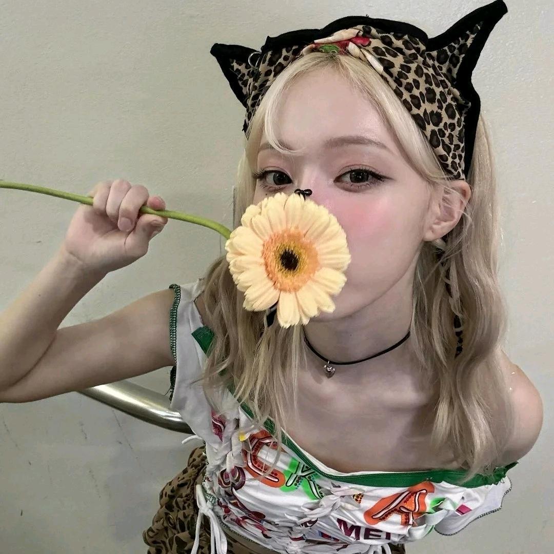 成洛小卡(接寄拍)