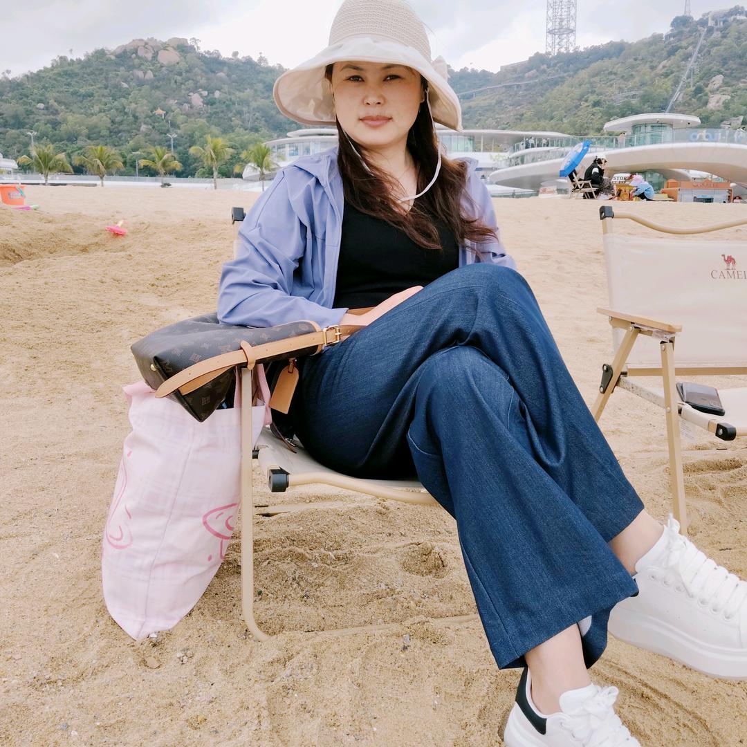 在新疆开吊车的山东姑娘