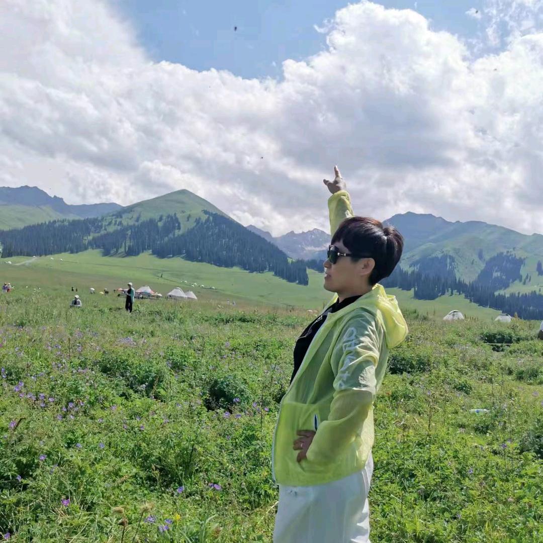 喜欢跳舞的严姐